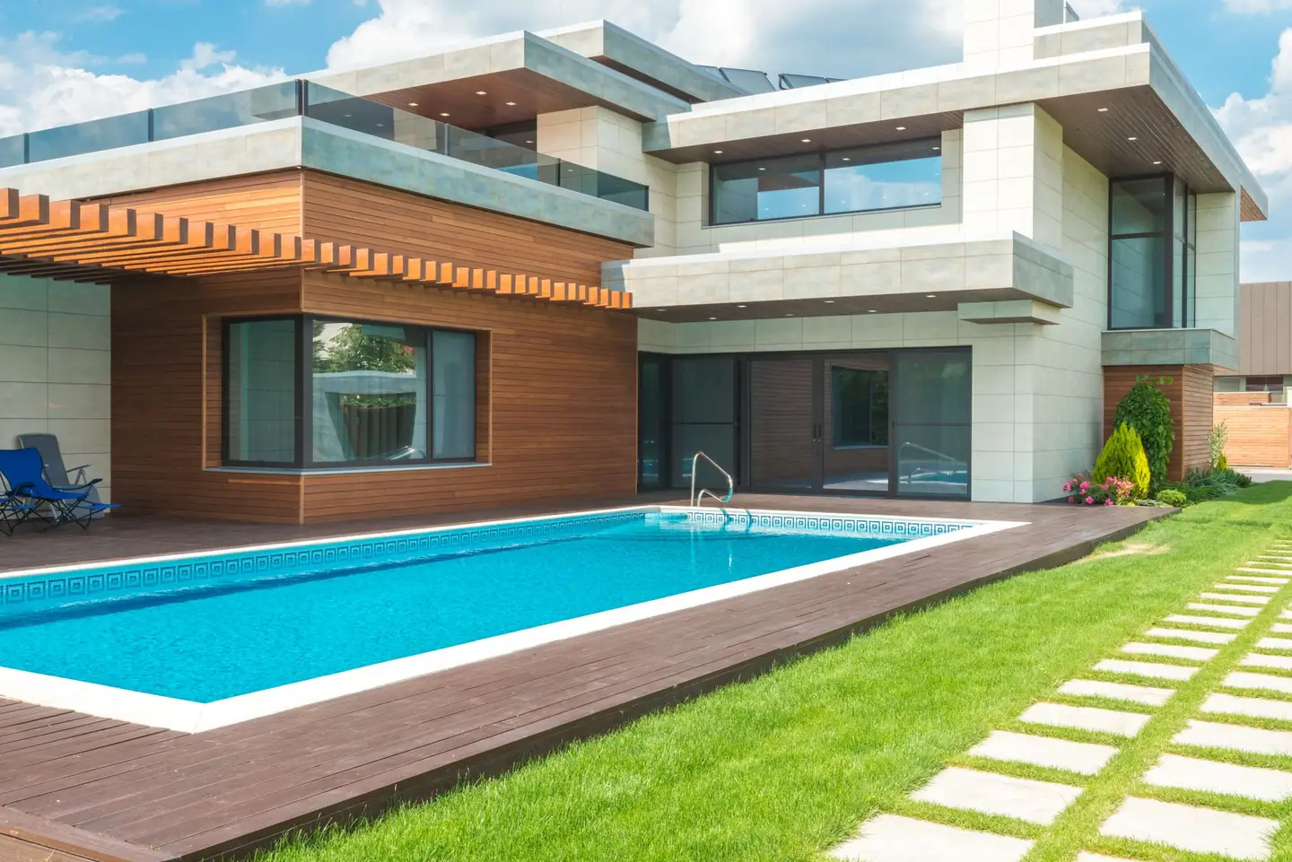 Infinity & Wet-Edge Pools in Byng, NSW